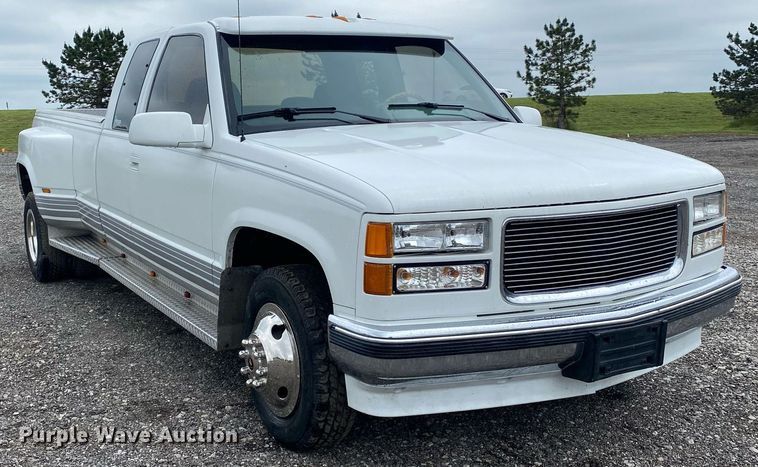 image for item DL7213 1992 Chevrolet Cheyenne 3500  Ext. Cab pickup truck