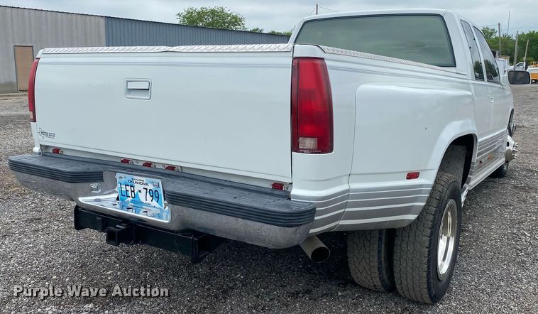 image for item DL7213 1992 Chevrolet Cheyenne 3500  Ext. Cab pickup truck