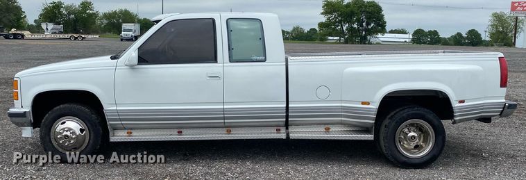 image for item DL7213 1992 Chevrolet Cheyenne 3500  Ext. Cab pickup truck