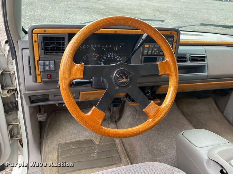 image for item DL7213 1992 Chevrolet Cheyenne 3500  Ext. Cab pickup truck