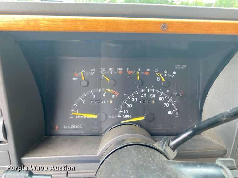 image for item DL7213 1992 Chevrolet Cheyenne 3500  Ext. Cab pickup truck