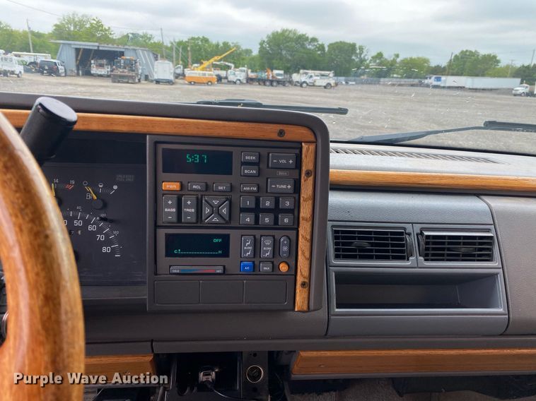 image for item DL7213 1992 Chevrolet Cheyenne 3500  Ext. Cab pickup truck