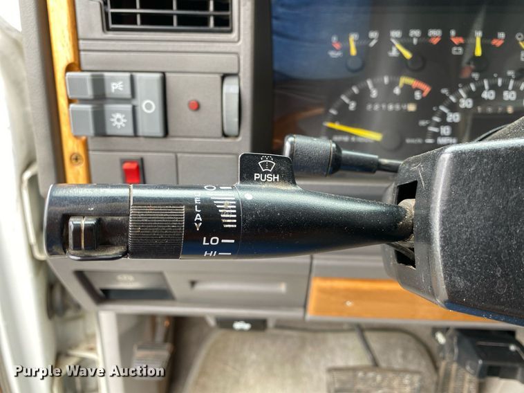 image for item DL7213 1992 Chevrolet Cheyenne 3500  Ext. Cab pickup truck