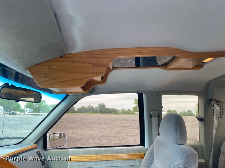 image for item DL7213 1992 Chevrolet Cheyenne 3500  Ext. Cab pickup truck