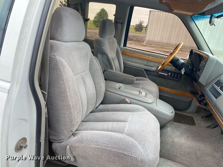 image for item DL7213 1992 Chevrolet Cheyenne 3500  Ext. Cab pickup truck