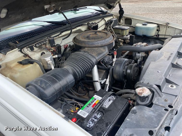 image for item DL7213 1992 Chevrolet Cheyenne 3500  Ext. Cab pickup truck