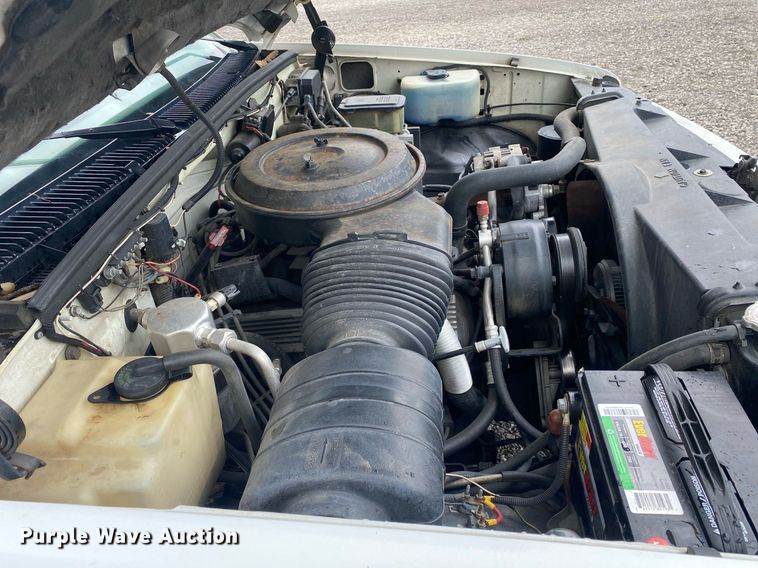 image for item DL7213 1992 Chevrolet Cheyenne 3500  Ext. Cab pickup truck