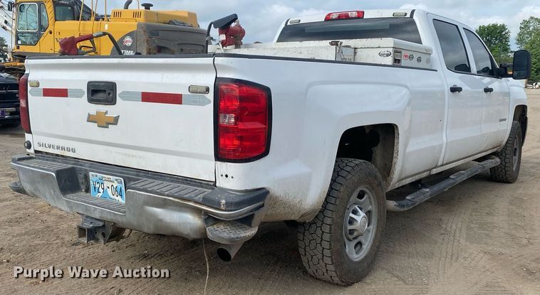 image for item DL7226 2015 Chevrolet Silverado 2500HD  Crew Cab pickup truck