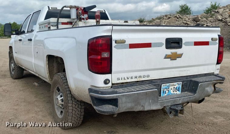 image for item DL7226 2015 Chevrolet Silverado 2500HD  Crew Cab pickup truck