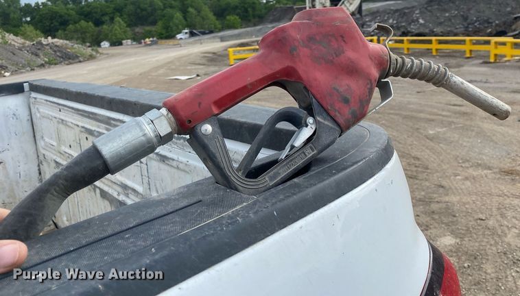 image for item DL7226 2015 Chevrolet Silverado 2500HD  Crew Cab pickup truck