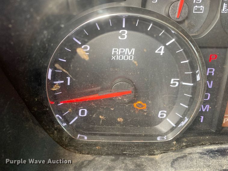 image for item DL7226 2015 Chevrolet Silverado 2500HD  Crew Cab pickup truck