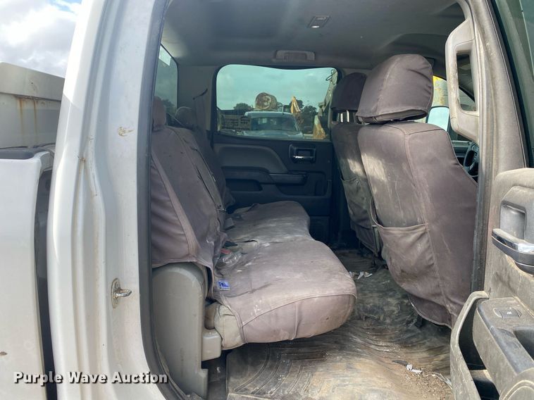 image for item DL7226 2015 Chevrolet Silverado 2500HD  Crew Cab pickup truck