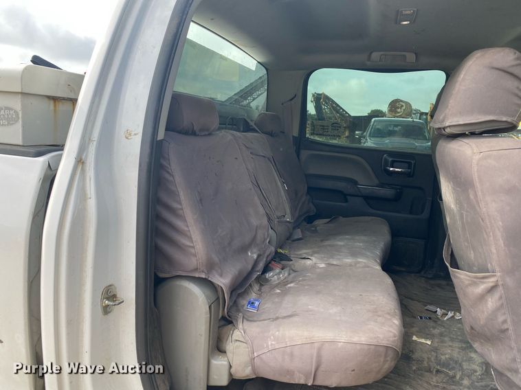 image for item DL7226 2015 Chevrolet Silverado 2500HD  Crew Cab pickup truck