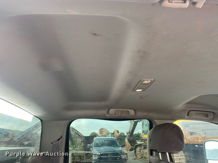 image for item DL7226 2015 Chevrolet Silverado 2500HD  Crew Cab pickup truck