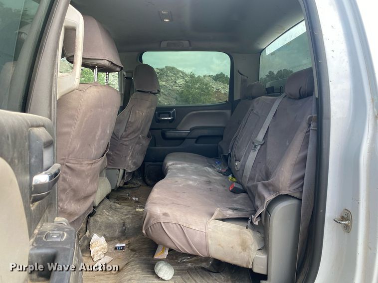 image for item DL7226 2015 Chevrolet Silverado 2500HD  Crew Cab pickup truck