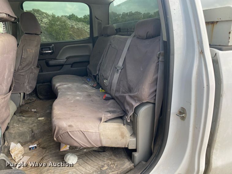 image for item DL7226 2015 Chevrolet Silverado 2500HD  Crew Cab pickup truck