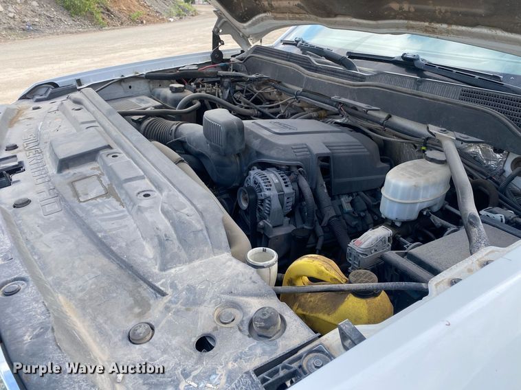 image for item DL7226 2015 Chevrolet Silverado 2500HD  Crew Cab pickup truck