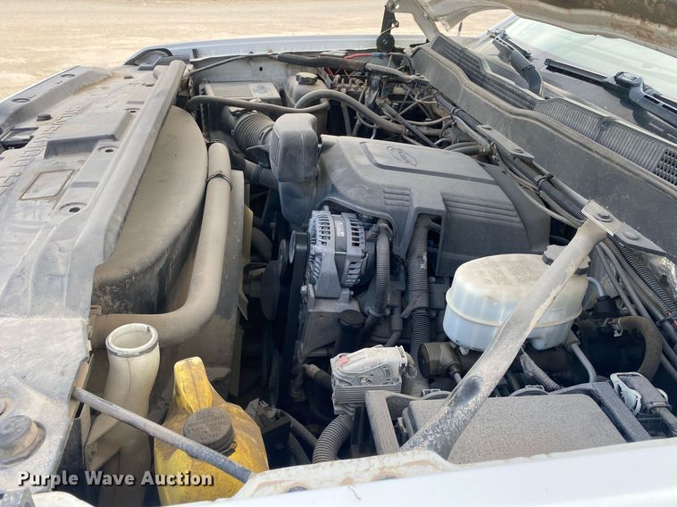 image for item DL7226 2015 Chevrolet Silverado 2500HD  Crew Cab pickup truck