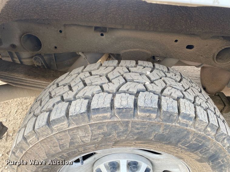 image for item DL7226 2015 Chevrolet Silverado 2500HD  Crew Cab pickup truck