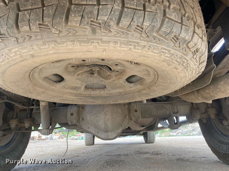 image for item DL7226 2015 Chevrolet Silverado 2500HD  Crew Cab pickup truck