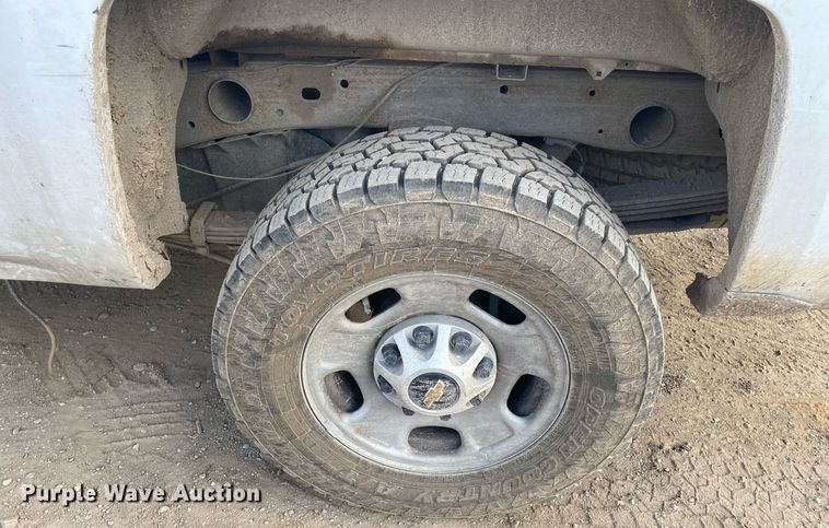 image for item DL7226 2015 Chevrolet Silverado 2500HD  Crew Cab pickup truck