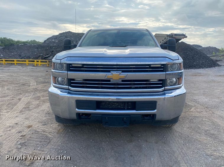 image for item DL7227 2015 Chevrolet Silverado 2500HD  Crew Cab pickup truck