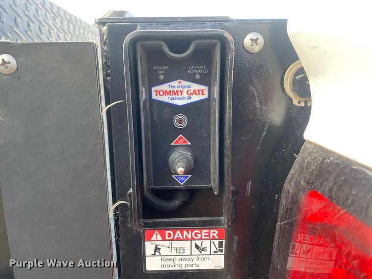 image for item DL7227 2015 Chevrolet Silverado 2500HD  Crew Cab pickup truck