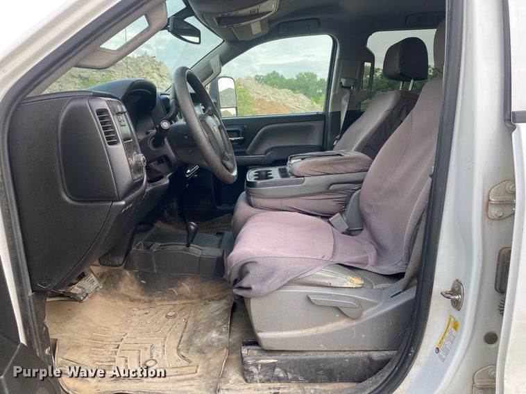 image for item DL7227 2015 Chevrolet Silverado 2500HD  Crew Cab pickup truck