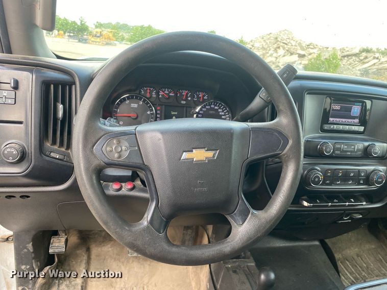 image for item DL7227 2015 Chevrolet Silverado 2500HD  Crew Cab pickup truck