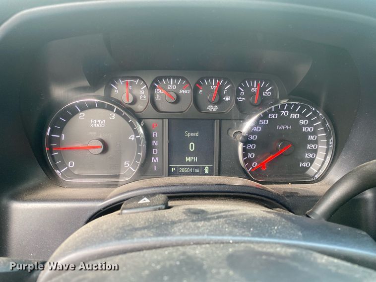 image for item DL7227 2015 Chevrolet Silverado 2500HD  Crew Cab pickup truck