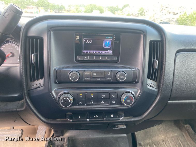 image for item DL7227 2015 Chevrolet Silverado 2500HD  Crew Cab pickup truck