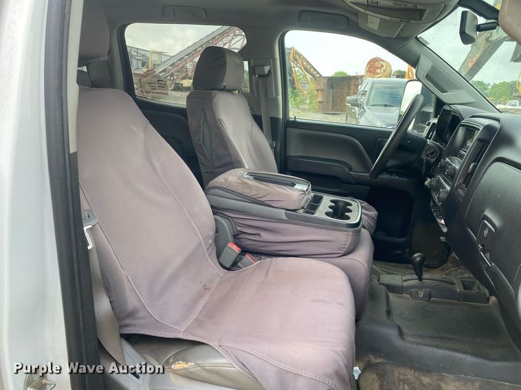 image for item DL7227 2015 Chevrolet Silverado 2500HD  Crew Cab pickup truck