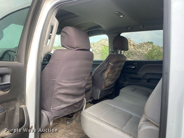 image for item DL7227 2015 Chevrolet Silverado 2500HD  Crew Cab pickup truck