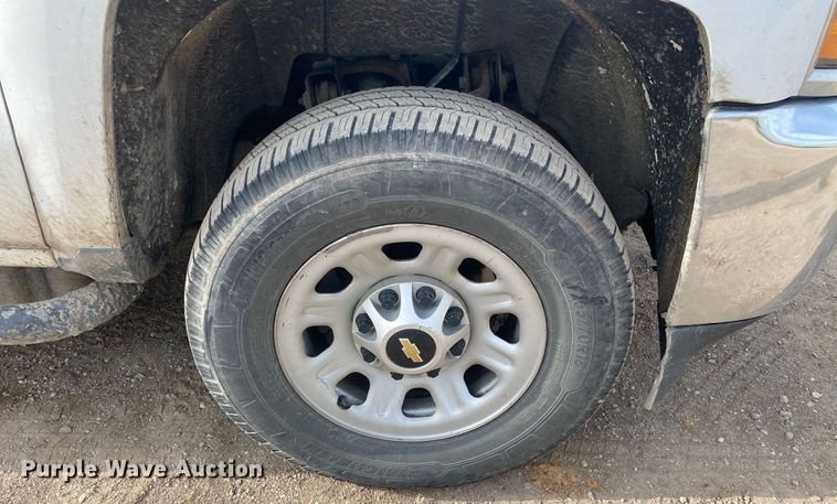 image for item DL7227 2015 Chevrolet Silverado 2500HD  Crew Cab pickup truck