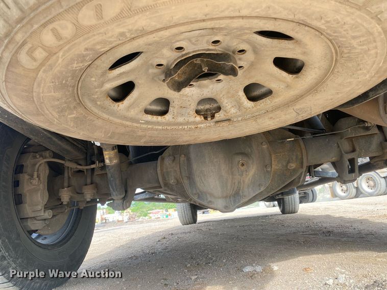 image for item DL7227 2015 Chevrolet Silverado 2500HD  Crew Cab pickup truck