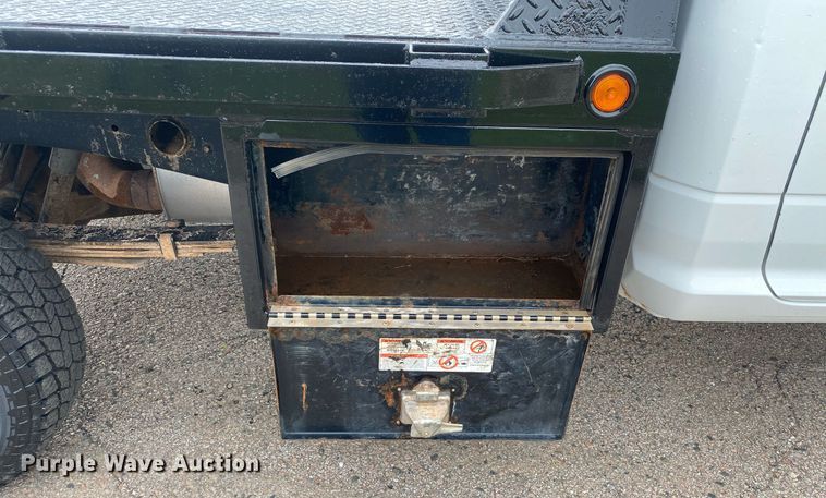 image for item DL7229 2012 Dodge Ram 2500  flatbed pickup truck