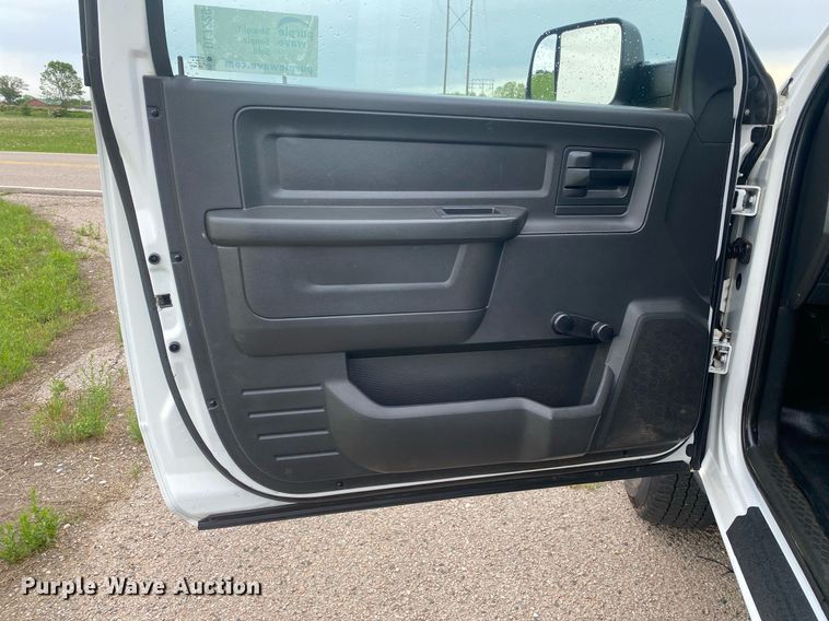 image for item DL7229 2012 Dodge Ram 2500  flatbed pickup truck