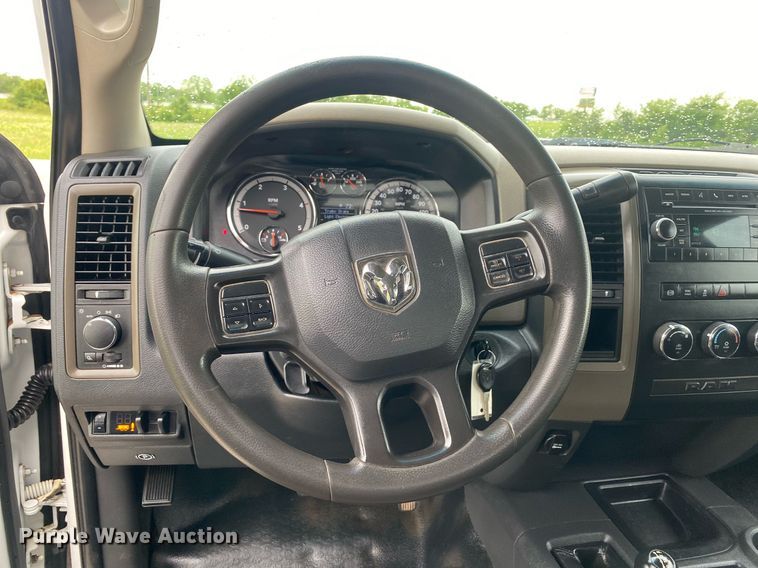 image for item DL7229 2012 Dodge Ram 2500  flatbed pickup truck