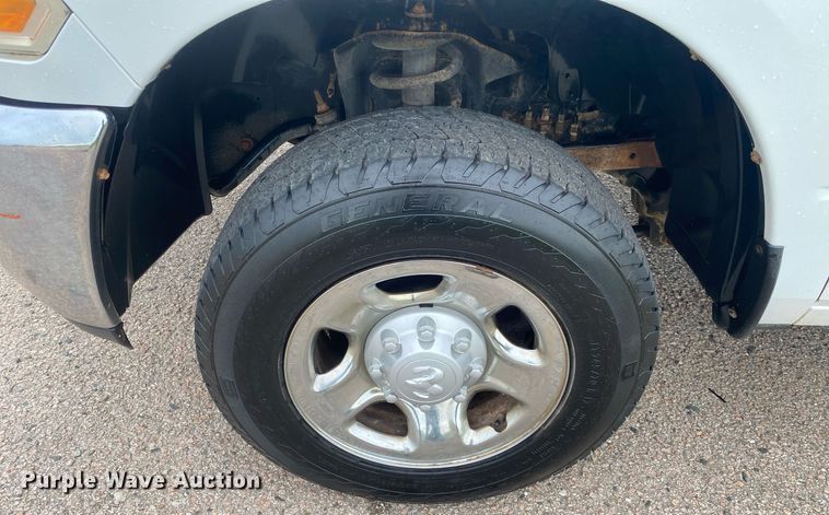 image for item DL7229 2012 Dodge Ram 2500  flatbed pickup truck