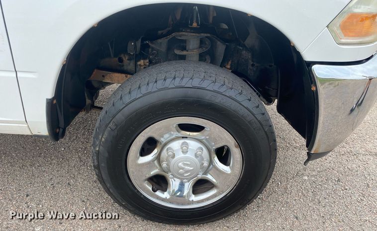 image for item DL7229 2012 Dodge Ram 2500  flatbed pickup truck