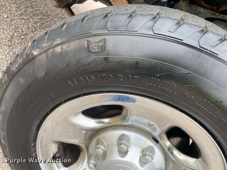 image for item DL7229 2012 Dodge Ram 2500  flatbed pickup truck