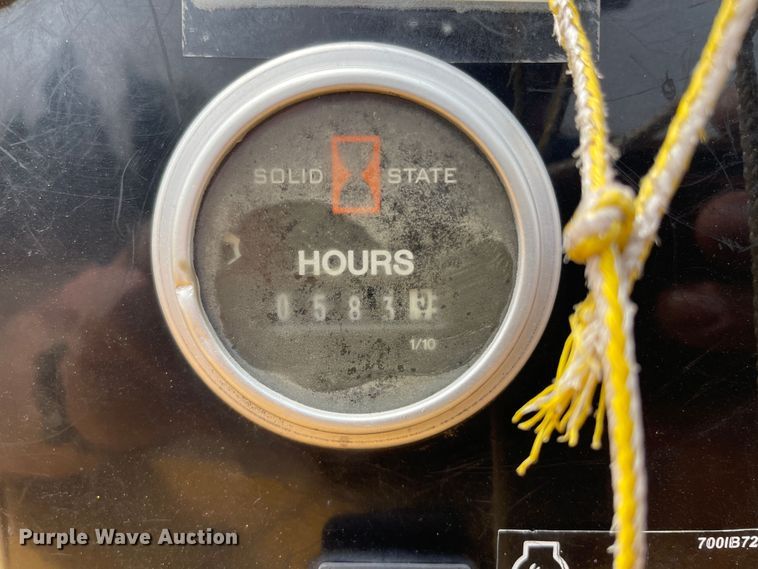 image for item DN4643 2004 Vermeer BC1400XL  wood chipper