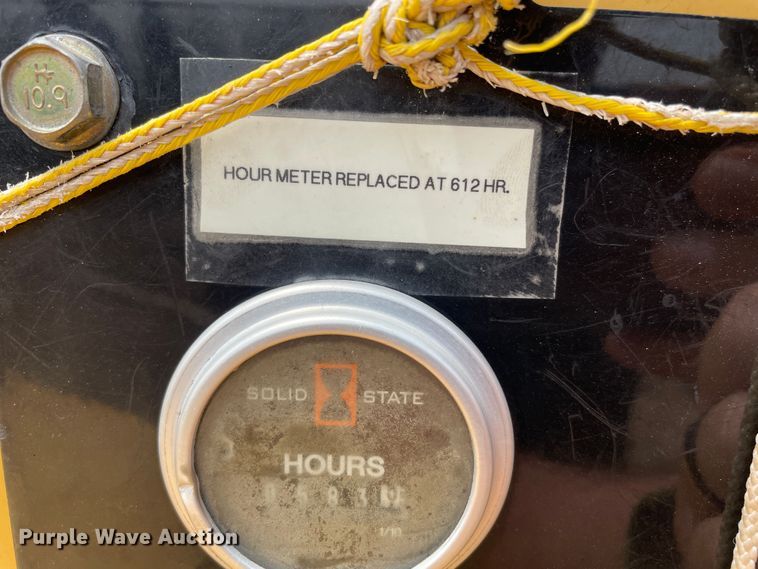 image for item DN4643 2004 Vermeer BC1400XL  wood chipper