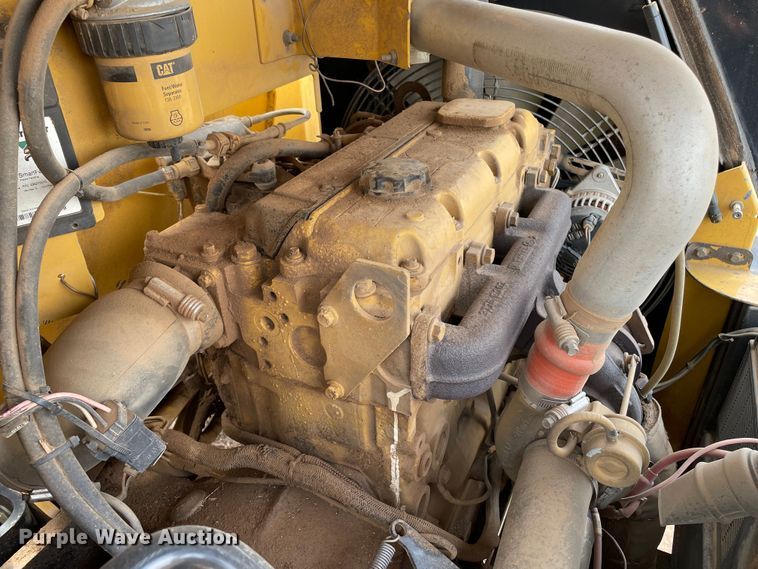 image for item DN4643 2004 Vermeer BC1400XL  wood chipper