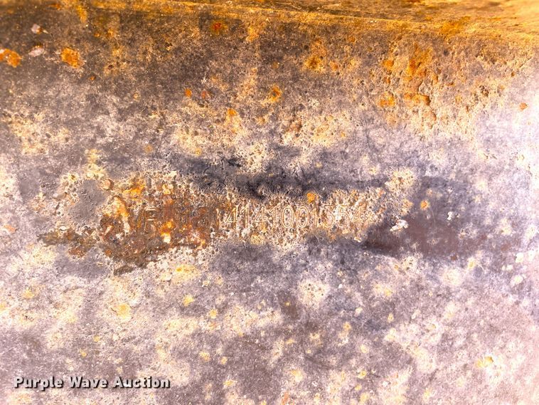 image for item DN4643 2004 Vermeer BC1400XL  wood chipper