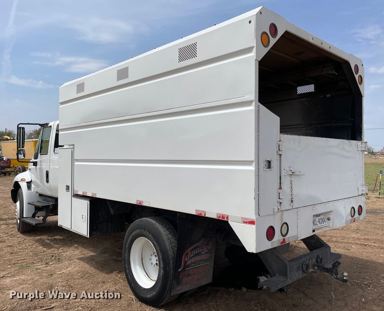 image for item DN4644 2008 International 4300  chipper truck