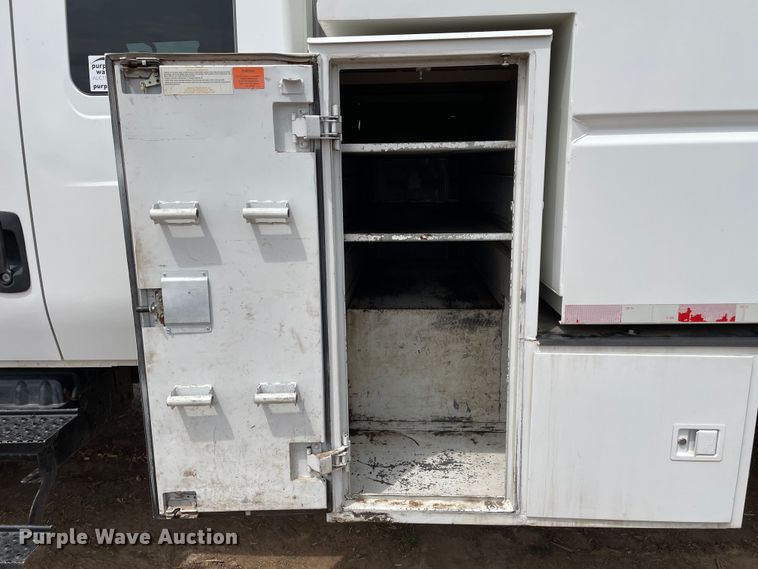 image for item DN4644 2008 International 4300  chipper truck