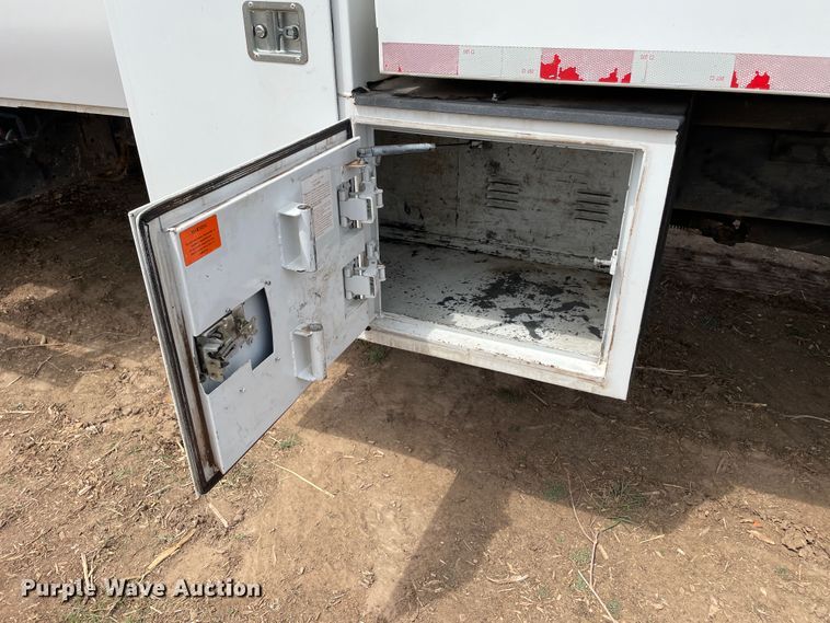 image for item DN4644 2008 International 4300  chipper truck