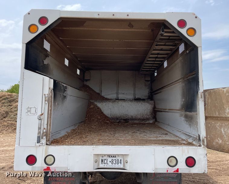 image for item DN4644 2008 International 4300  chipper truck