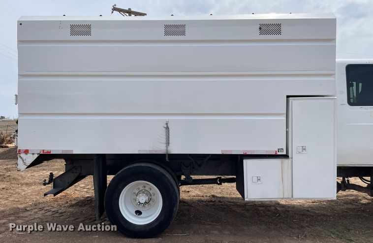 image for item DN4644 2008 International 4300  chipper truck